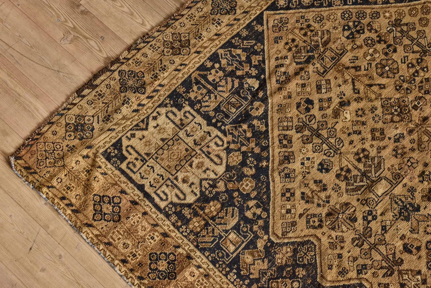 Beige Shiraz Rug 7'2 x 10'2*VINTAGE Sale