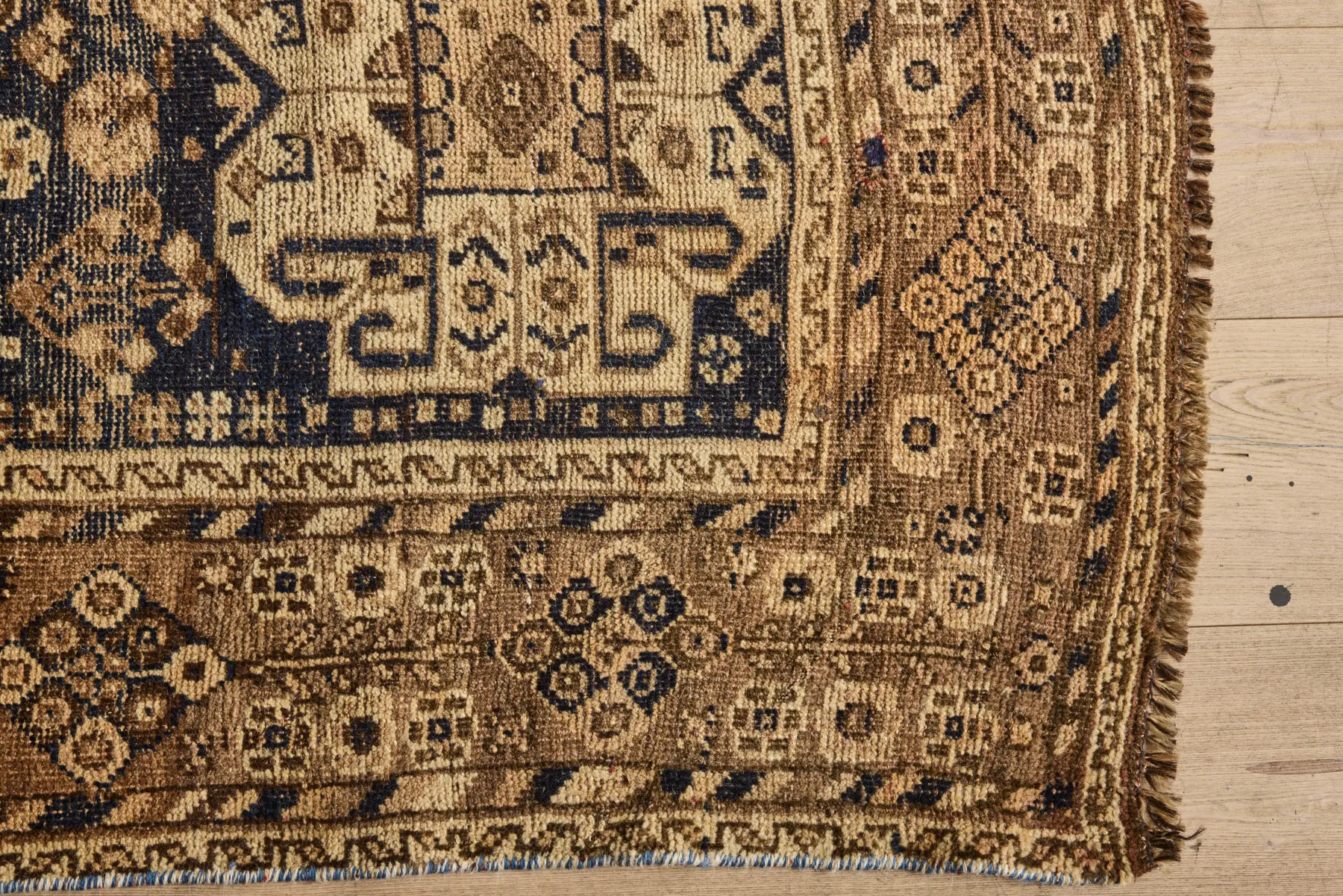 Beige Shiraz Rug 7'2 x 10'2*VINTAGE Sale