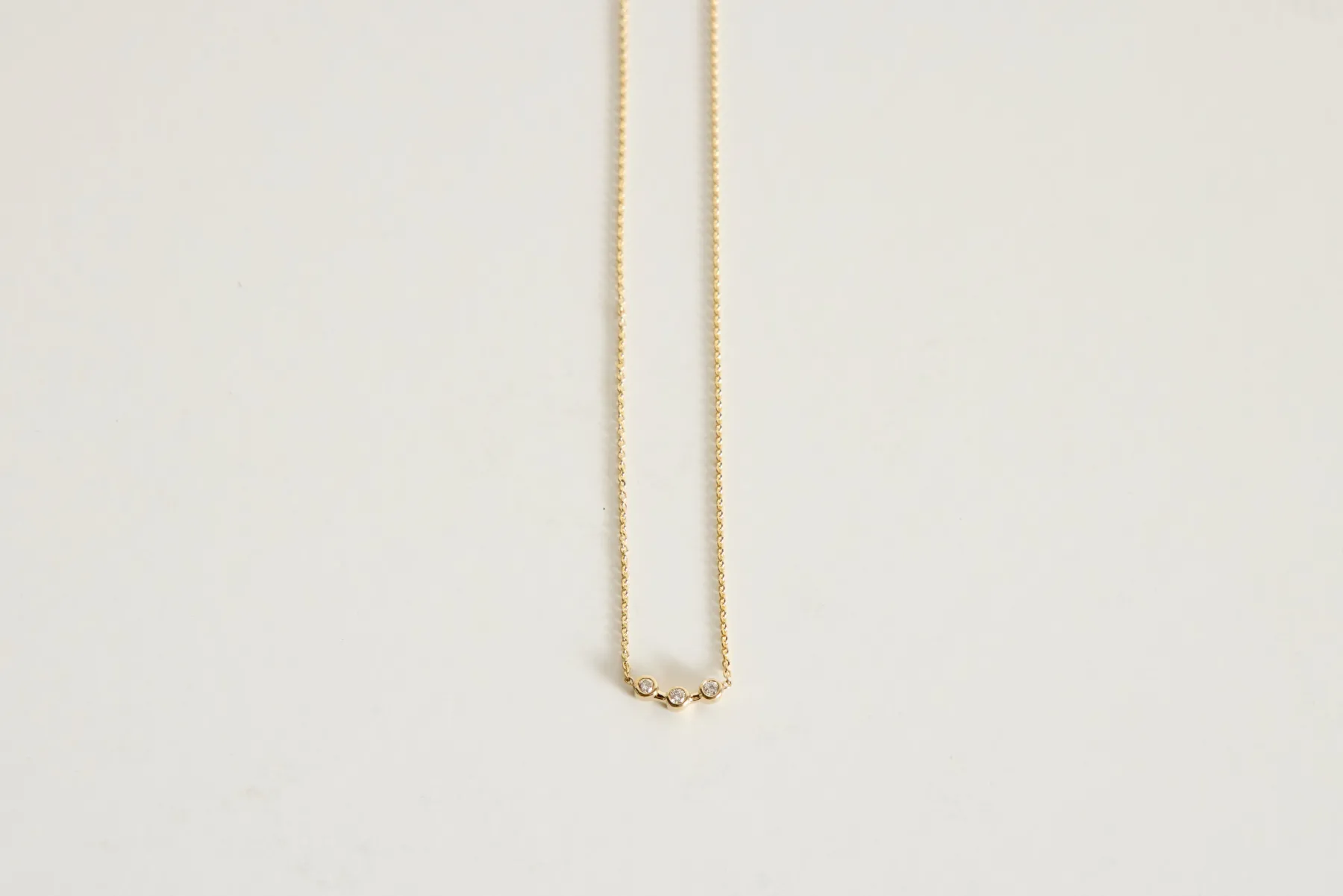 Cas Necklace with 3 Diamonds*Quarry Outlet