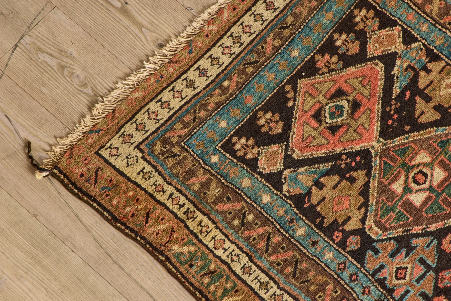 Diamond Persian Runner 3’5 X 7’*VINTAGE Outlet