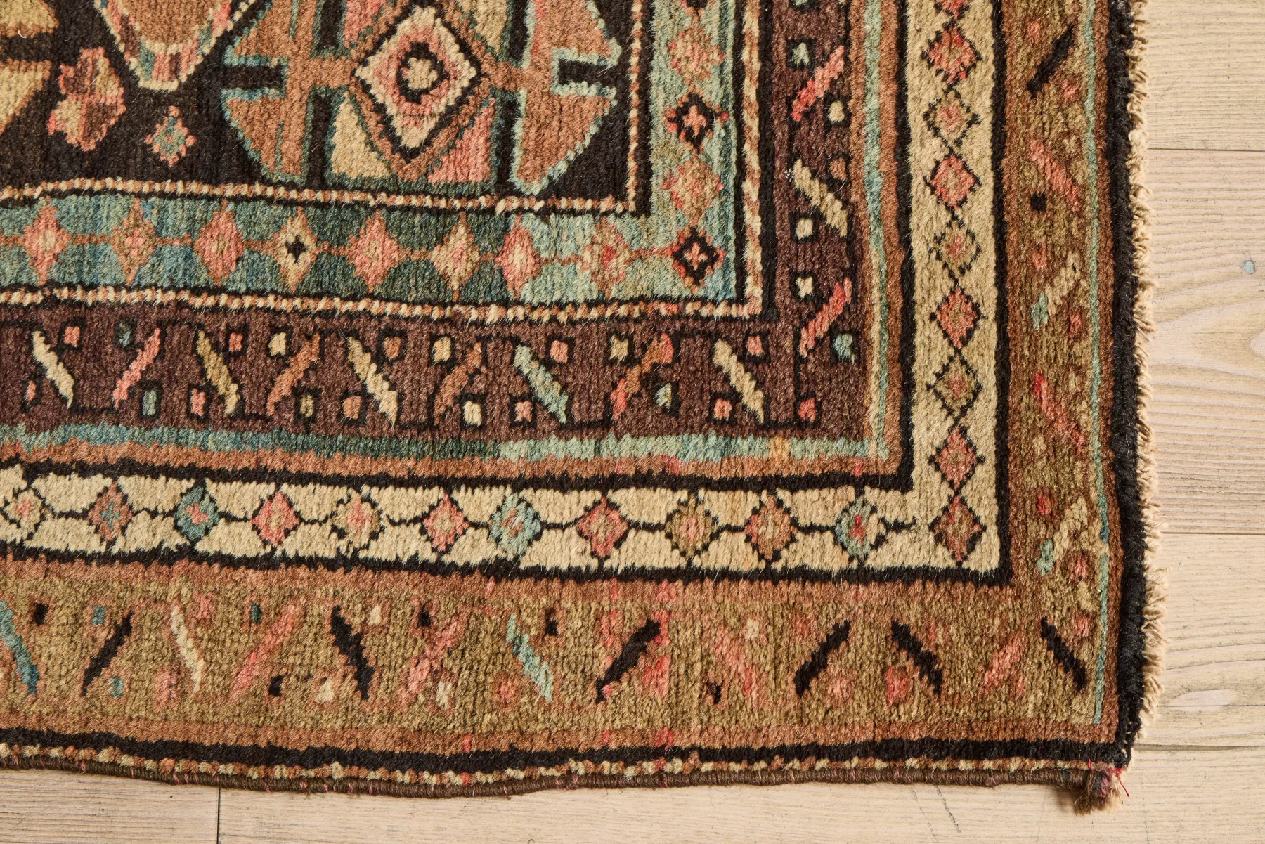 Diamond Persian Runner 3’5 X 7’*VINTAGE Outlet