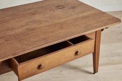 Early American Side Table*VINTAGE Outlet