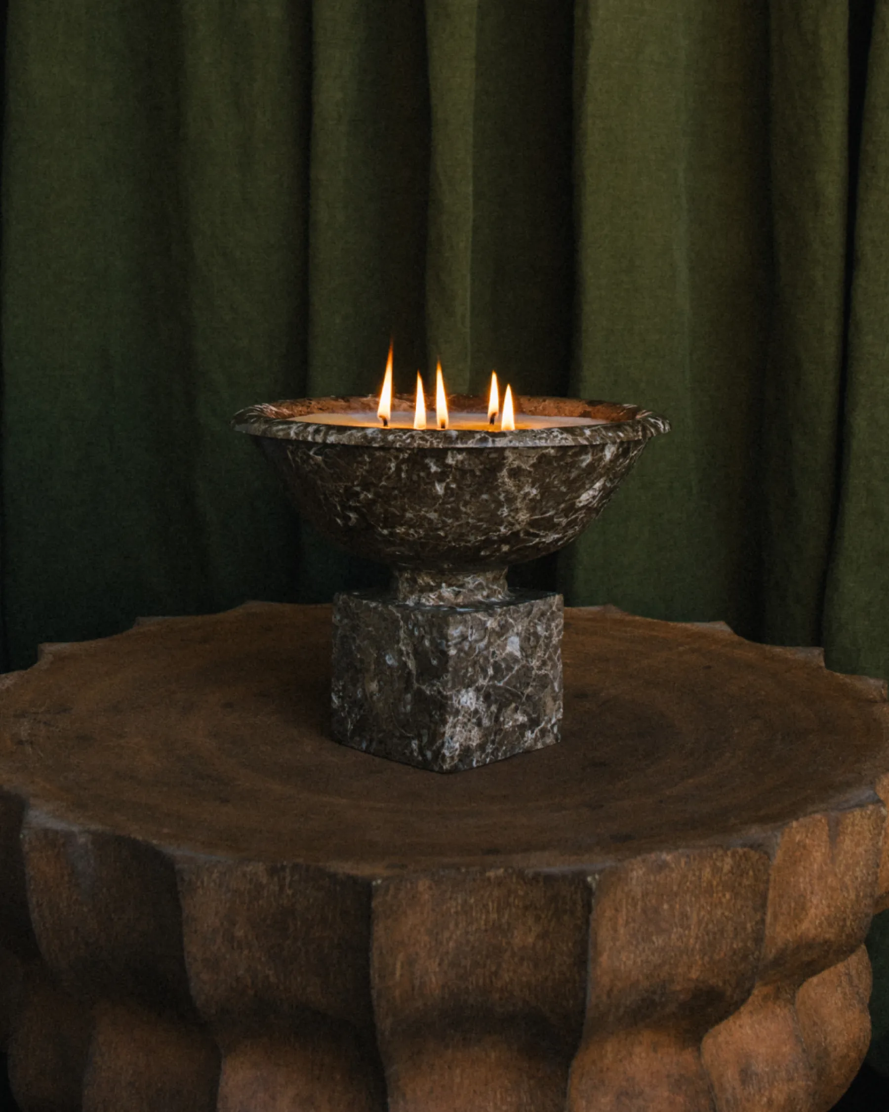 Eira Marble Urn Candle*BERNARD Discount