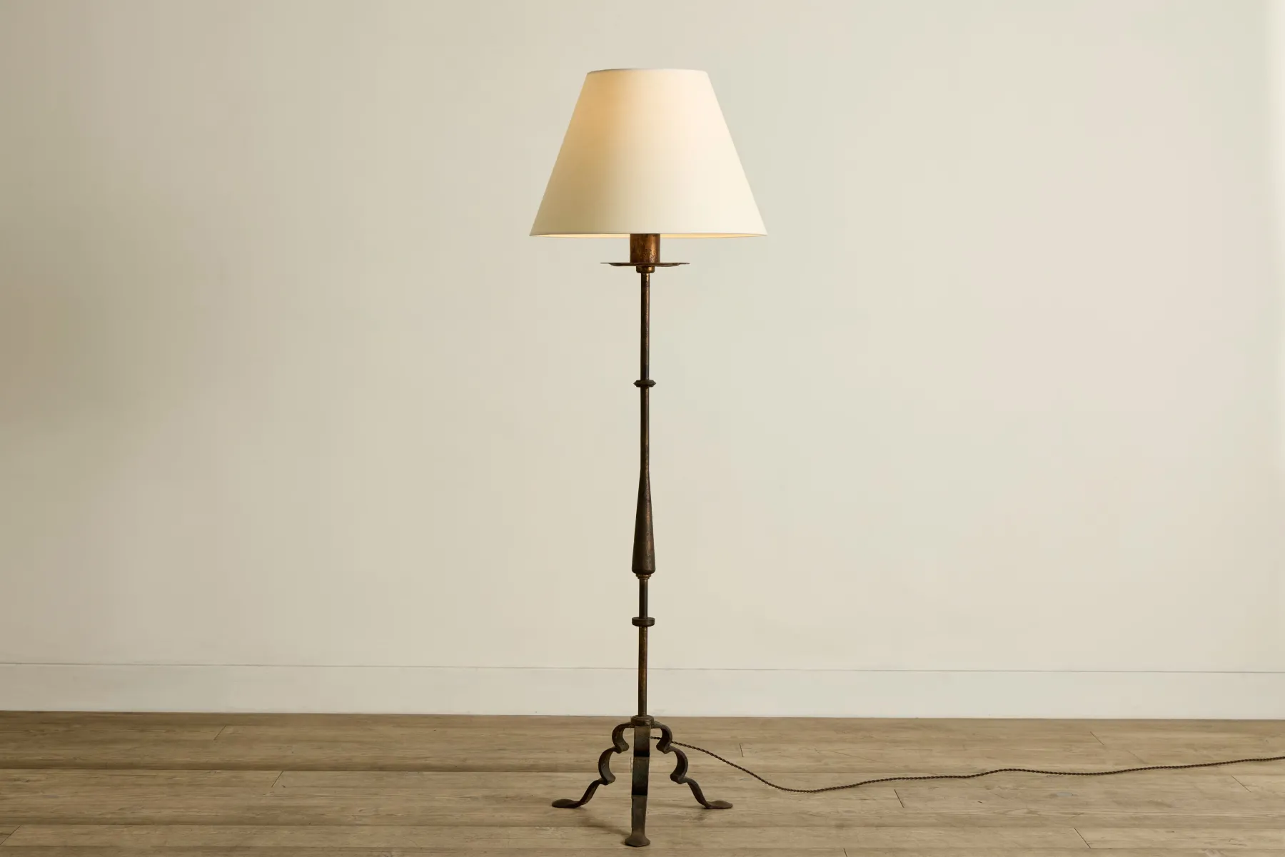 French Iron Floor Lamp*VINTAGE Fashion