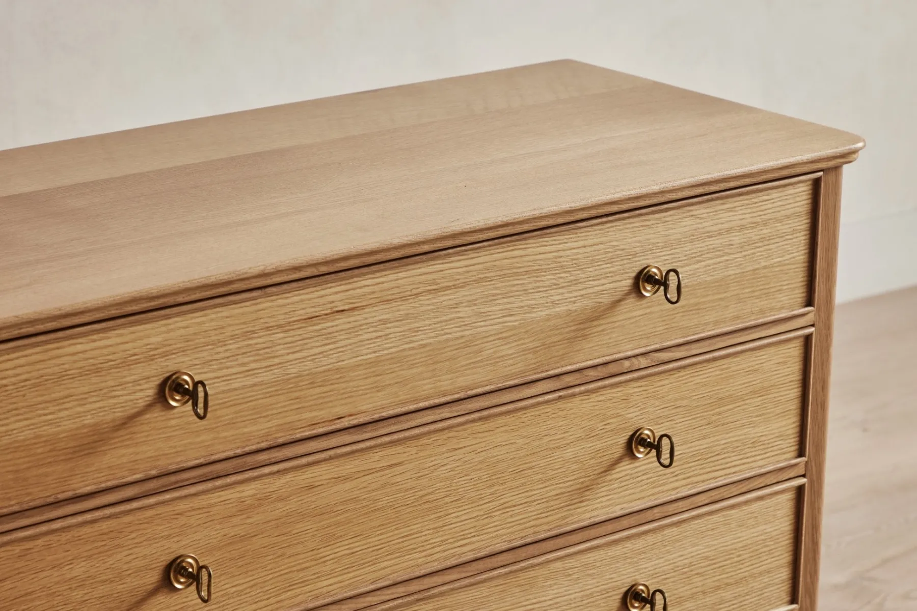 Heirloom Dresser*NICKEY KEHOE Online