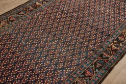 Kurdish Rug 4'1 x 7'*VINTAGE Fashion