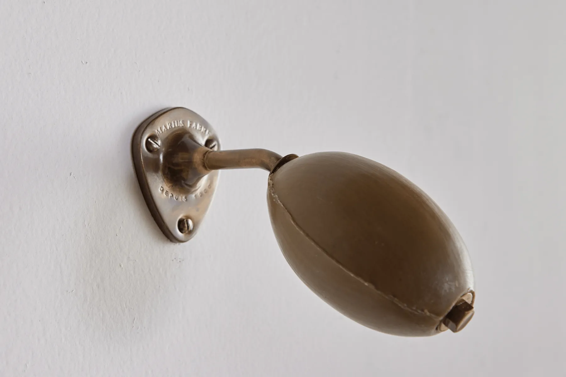 Marseille Wall Soap*HIDDEN Fashion