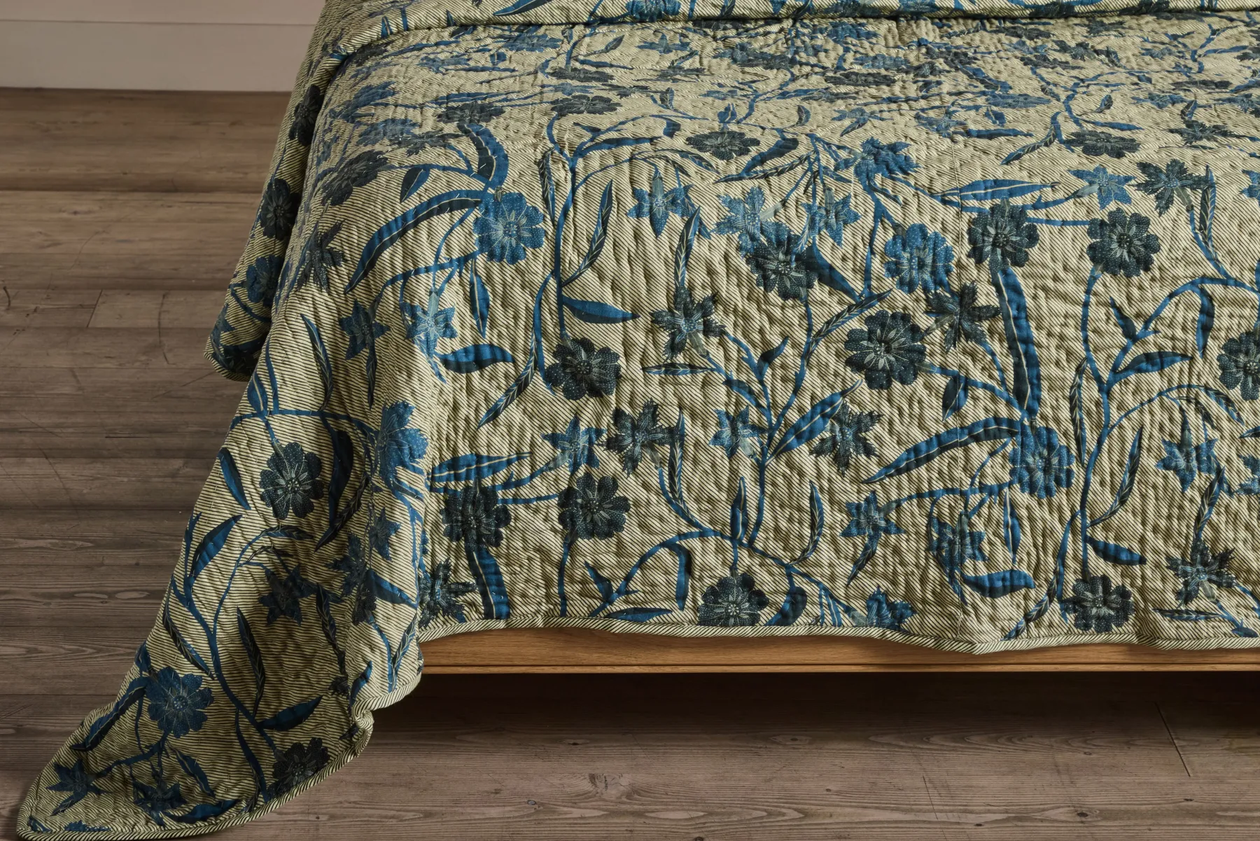 Navy and Creme Hash Stripe Quilt*NICKEY KEHOE Outlet