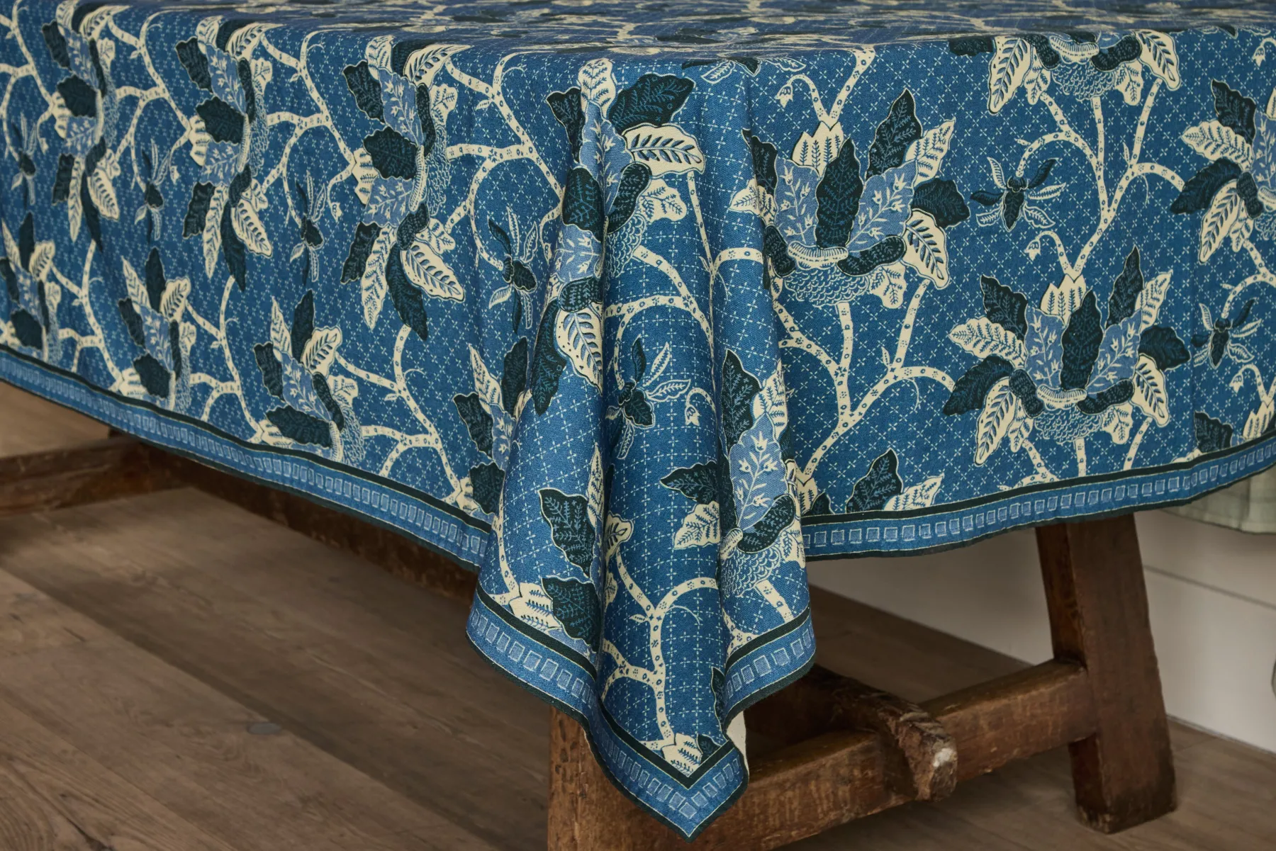 Night Bloom Tablecloth In Azure*NICKEY KEHOE Online