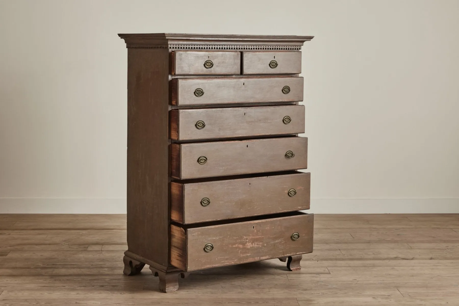 Painted Highboy Dresser*VINTAGE Fashion