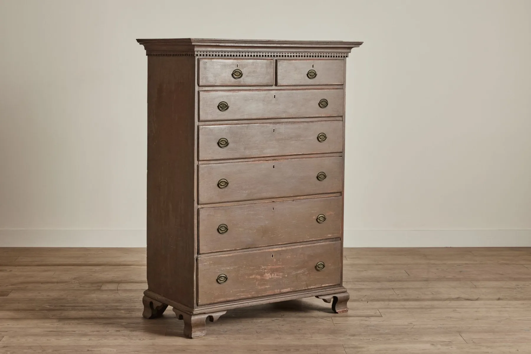 Painted Highboy Dresser*VINTAGE Fashion