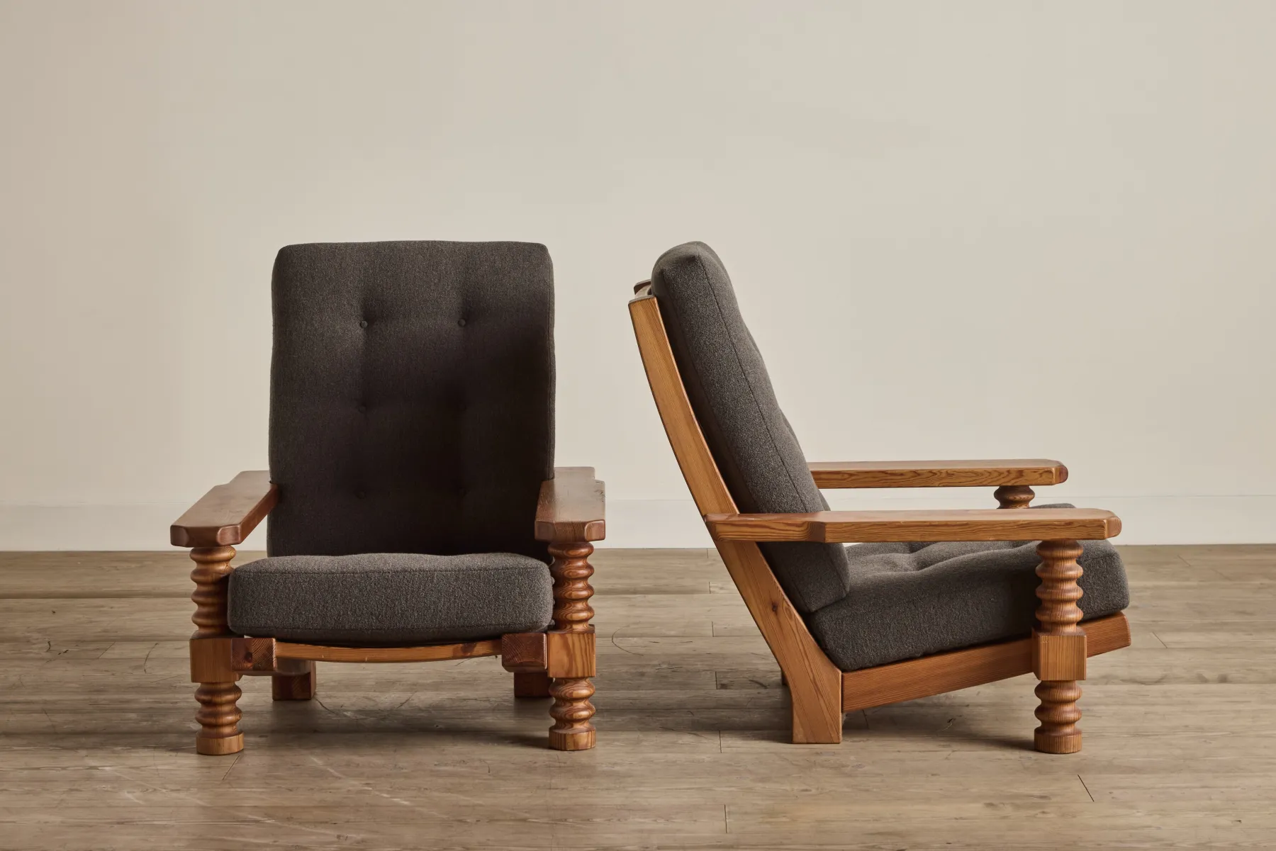 Pair of Pine Wood Arm Chairs*VINTAGE Outlet