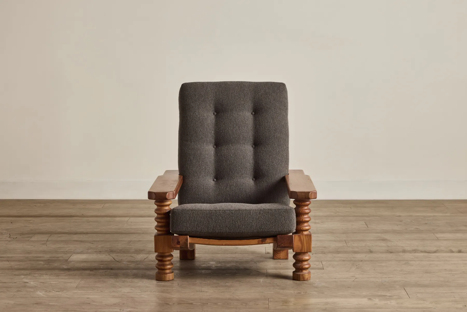 Pair of Pine Wood Arm Chairs*VINTAGE Outlet
