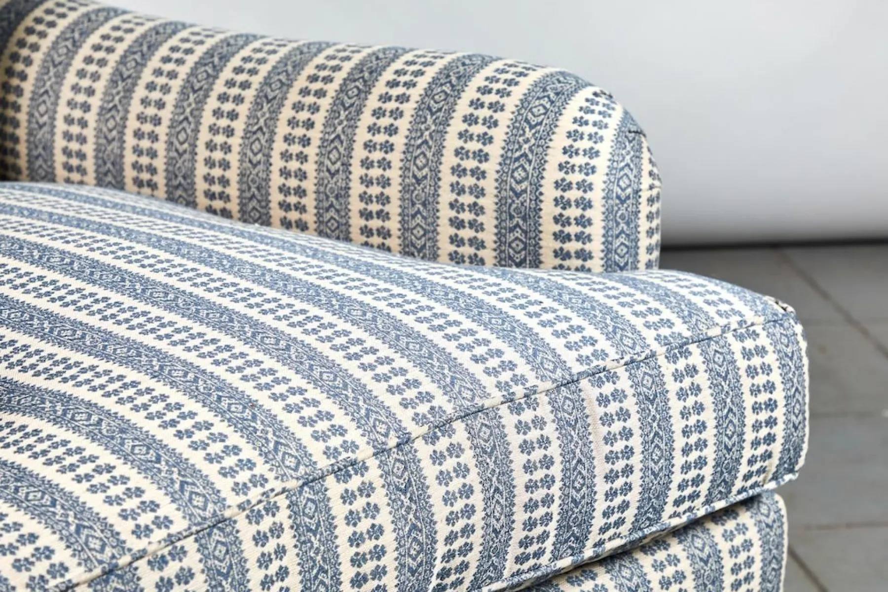 Patmos in Smokey Blue*SUSAN DELISS New