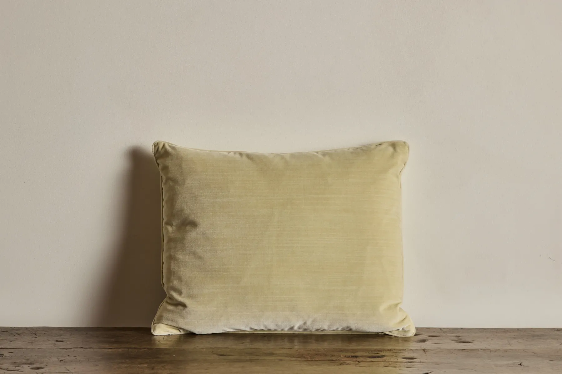 Velvet Pillow in Oolong*NICKEY KEHOE Hot