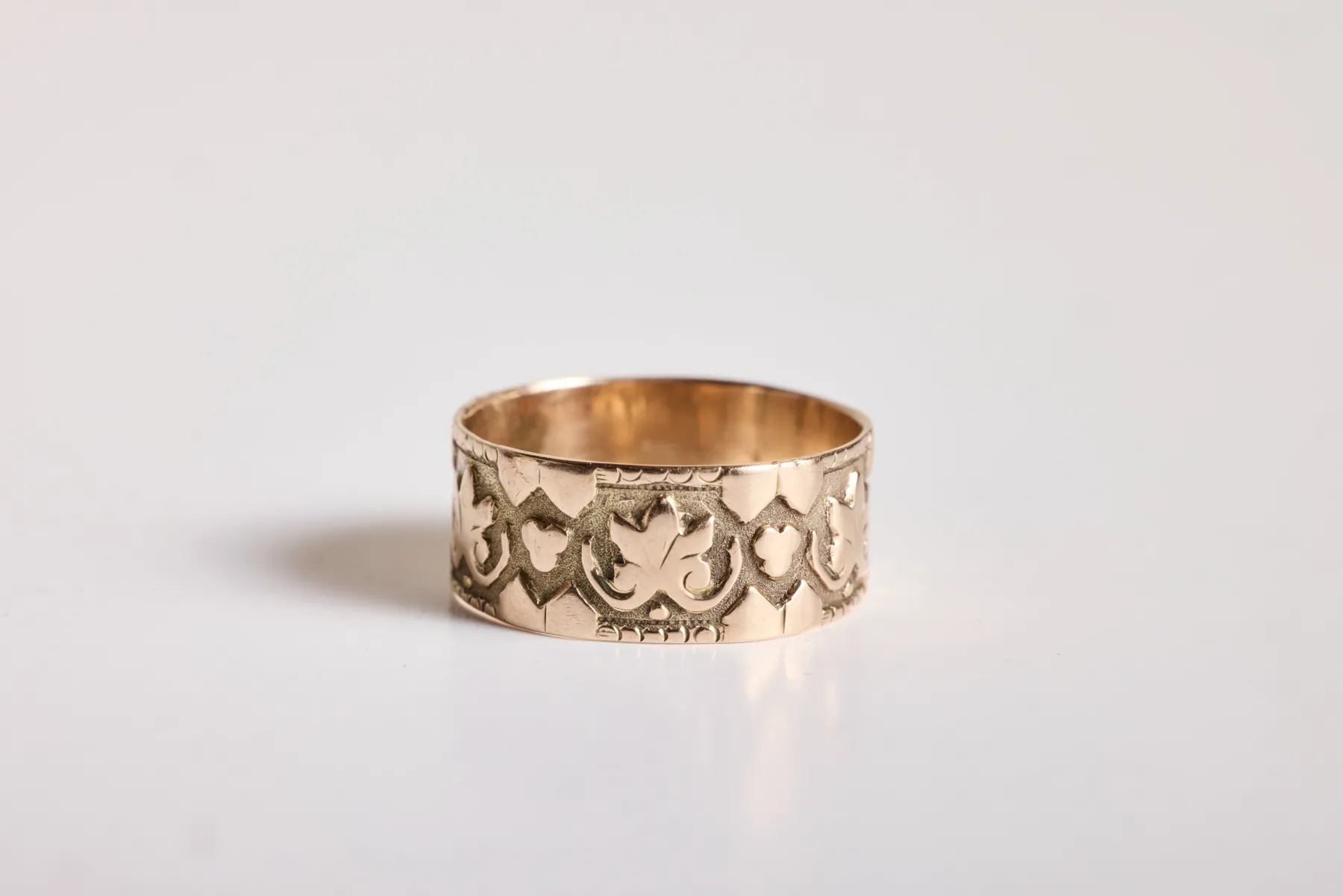 Victorian Etched Ring*SUZANNE DONEGAN New