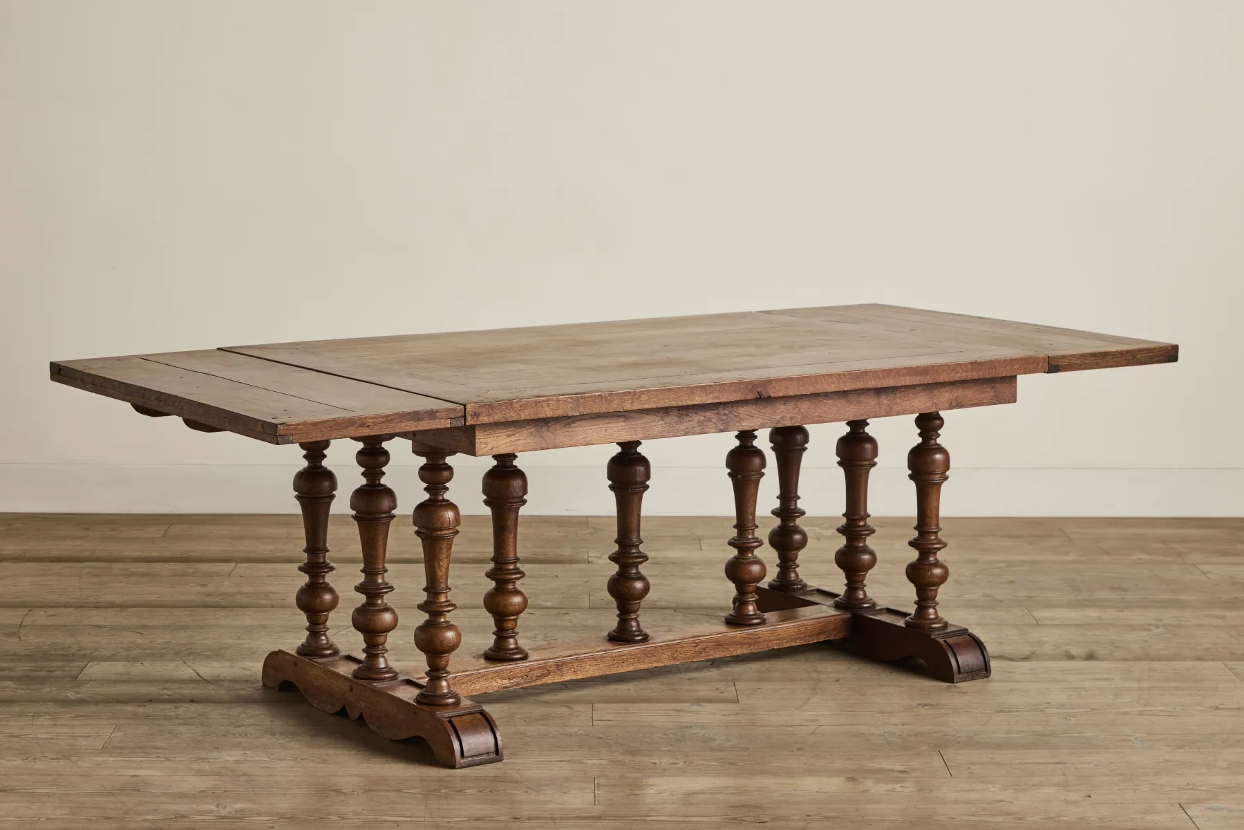 Walnut Wood Extension Table*VINTAGE Online