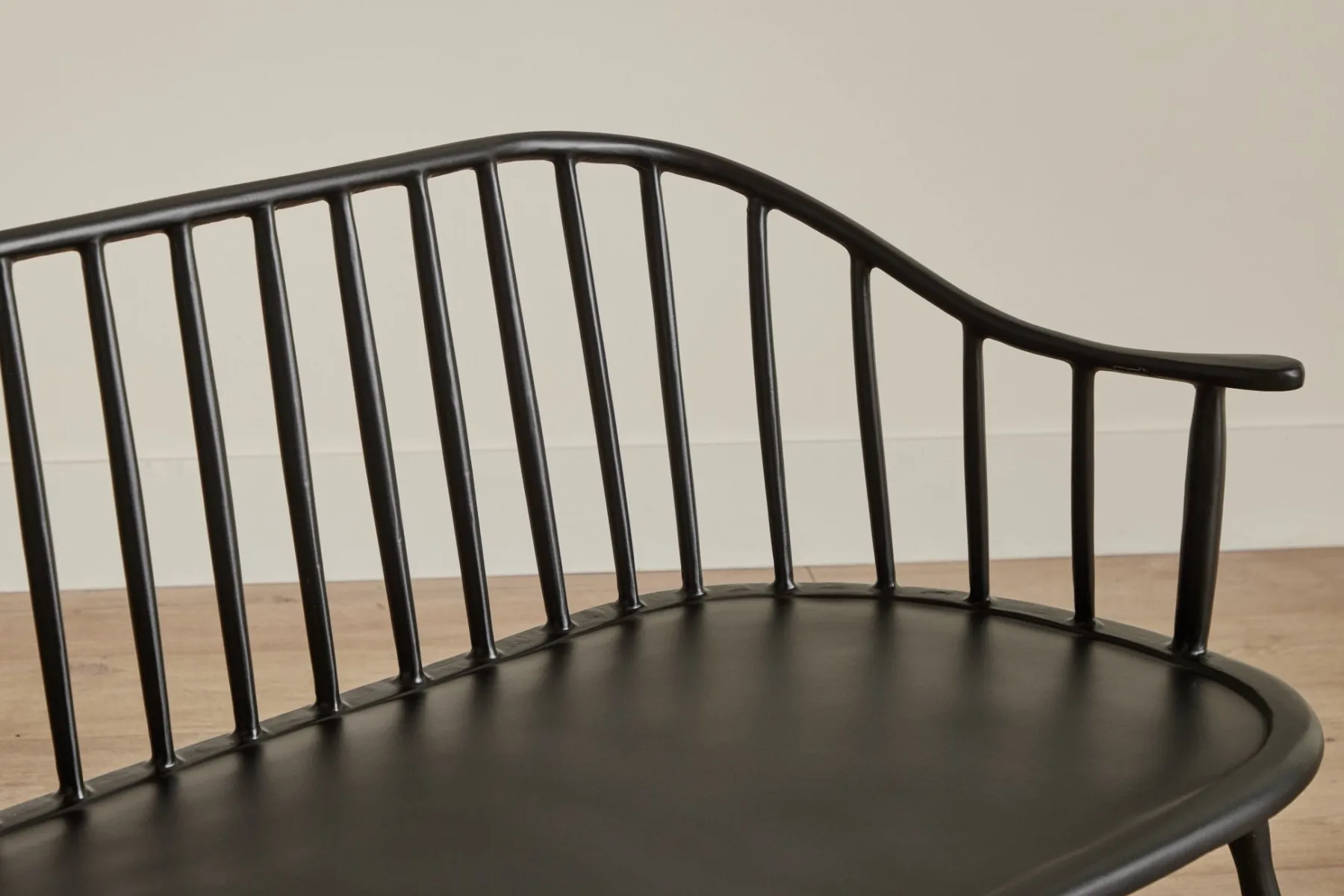Windsor Low Back Bench*NICKEY KEHOE Best